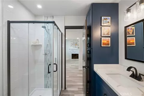 Bath - 17333 Towne Ct, Carson, CA 90746 photo 2 of 6