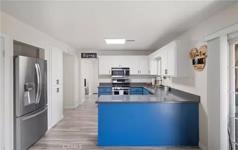 Kitchen - 17333 Towne Ct, Carson, CA 90746 photo 2 of 4