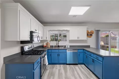 Kitchen - 17333 Towne Ct, Carson, CA 90746 photo 1 of 4