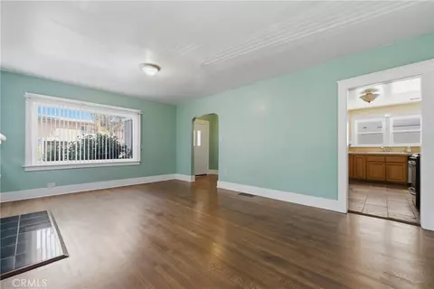 Living - 724 Elm Ave, Long Beach, CA 90813 photo 6 of 6