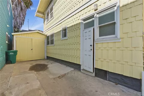 Exterior - 724 Elm Ave, Long Beach, CA 90813 photo 8 of 10