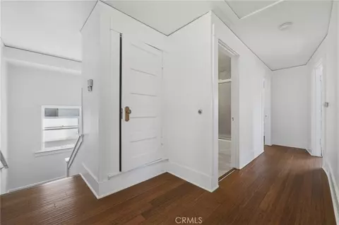 Entry Way - 724 Elm Ave, Long Beach, CA 90813 photo 5 of 5
