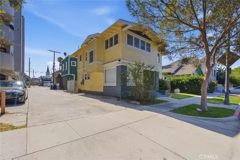 Exterior - 724 Elm Ave, Long Beach, CA 90813 photo 2 of 10