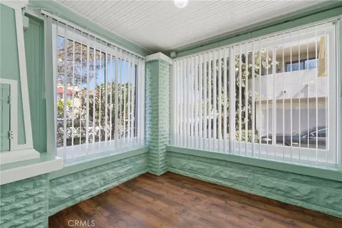 Exterior - 724 Elm Ave, Long Beach, CA 90813 photo 3 of 10