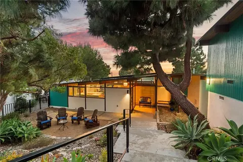 2215 W 34th St, San Pedro, CA 90732