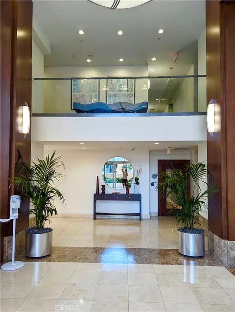 Entry Way - 388 E Ocean, Long Beach, CA 90802 photo 3 of 4