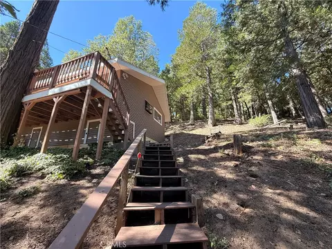 Exterior - 984 Mercury, Crestline, CA 92325 photo 4 of 15