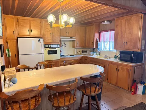 Kitchen - 984 Mercury, Crestline, CA 92325 photo 1 of 1