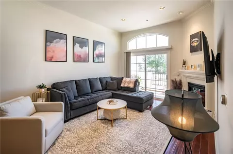 14242 Burbank, Sherman Oaks, CA 91401