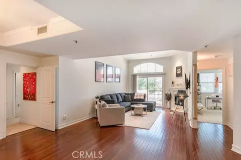 14242 Burbank #307, Sherman Oaks, CA 91401