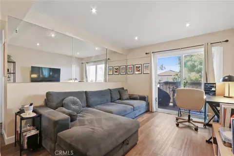 460 Golden #104, Long Beach, CA 90802