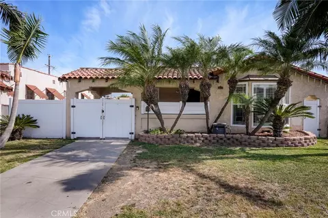 152 W 64th St, Los Angeles, CA 90003