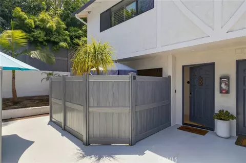 1456 Manhattan Beach Blvd #D, Manhattan Beach, CA 90266