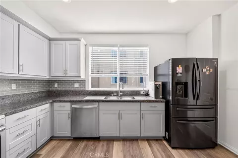 Kitchen - 14057 Ruby Ln #4, Gardena, CA 90247 photo 6 of 8