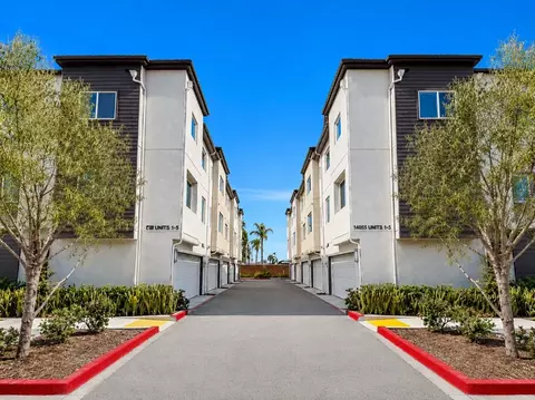 Exterior - 14057 Ruby Ln #4, Gardena, CA 90247 photo 6 of 10