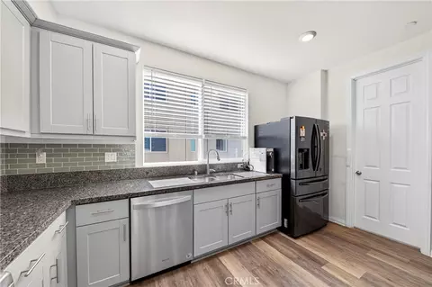 Kitchen - 14057 Ruby Ln #4, Gardena, CA 90247 photo 5 of 8