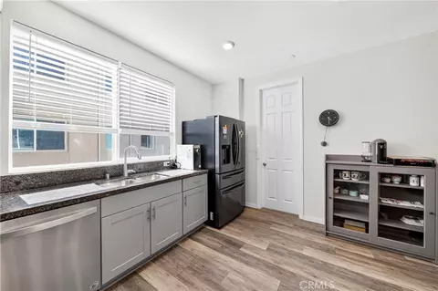 Kitchen - 14057 Ruby Ln #4, Gardena, CA 90247 photo 4 of 8