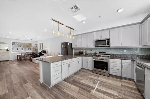 Kitchen - 14057 Ruby Ln #4, Gardena, CA 90247 photo 8 of 8