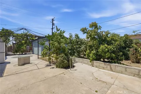 Exterior - 2267 Lime Ave, Long Beach, CA 90806 photo 4 of 4