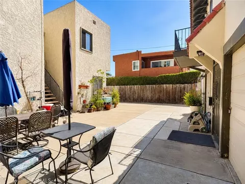 Exterior - 3822 E 7th St, Long Beach, CA 90804 photo 8 of 10