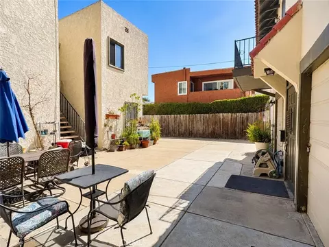 Exterior - 3822 E 7th St, Long Beach, CA 90804 photo 8 of 10