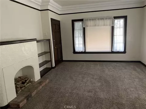Living - 3822 E 7th St, Long Beach, CA 90804 photo 4 of 8