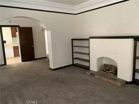 Living - 3822 E 7th St, Long Beach, CA 90804 photo 5 of 8
