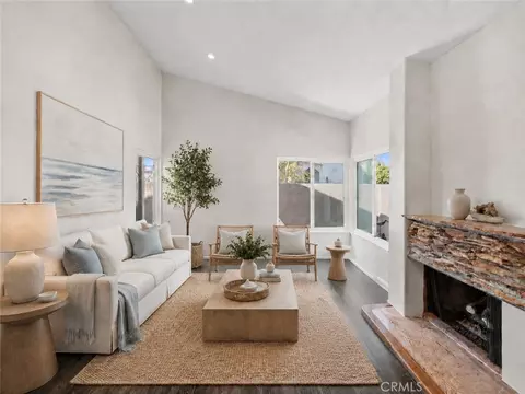 21241 Lochlea Ln, Huntington Beach, CA 92646