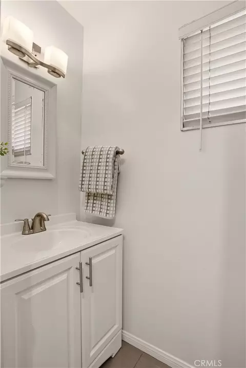 Bath - 2839 E Tyler St, Carson, CA 90810 photo 2 of 2