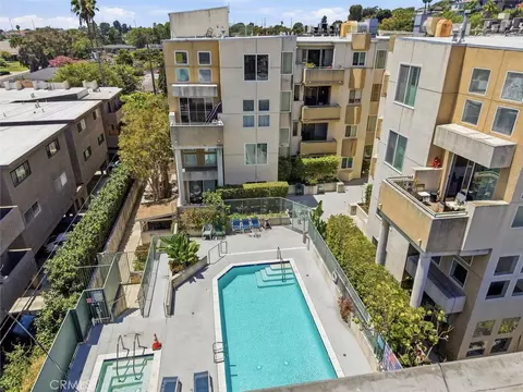 10790 Rose Ave #304, Los Angeles, CA 90034
