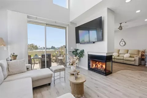 10790 Rose Ave #304, Los Angeles, CA 90034