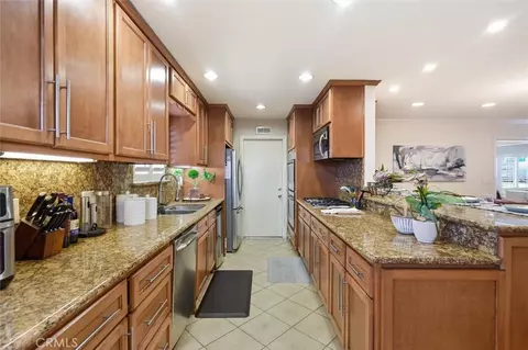 Kitchen - 16953 Roa, Carson, CA 90746 photo 2 of 3