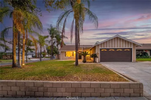 Exterior - 1002 Aspen St, Corona, CA 92879 photo 2 of 8