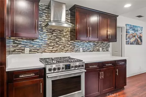 5048 W 121st St, Hawthorne, CA 90250