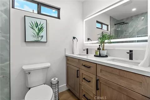 Bath - 447 E Adair St, Long Beach, CA 90805 photo 3 of 4