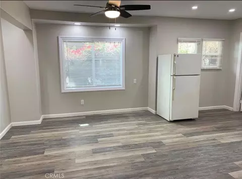Living - 932 Walnut, Long Beach, CA 90813 photo 2 of 2