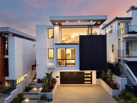 947 7th St, Hermosa Beach, CA 90254
