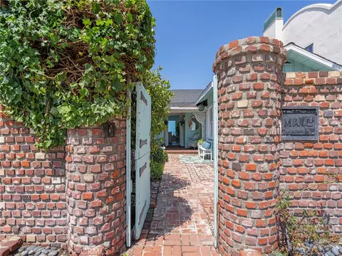 Exterior - 809 Esplanade, Redondo Beach, CA 90277 photo 3 of 14
