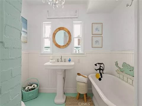 Bath - 809 Esplanade, Redondo Beach, CA 90277 photo 1 of 3