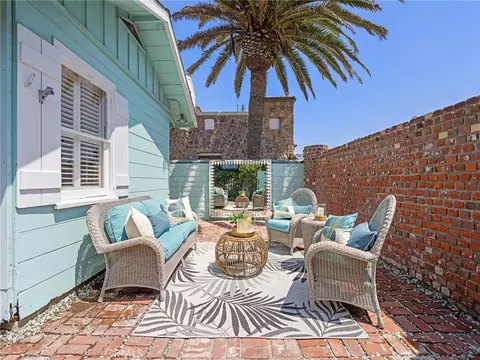 Exterior - 809 Esplanade, Redondo Beach, CA 90277 photo 3 of 14