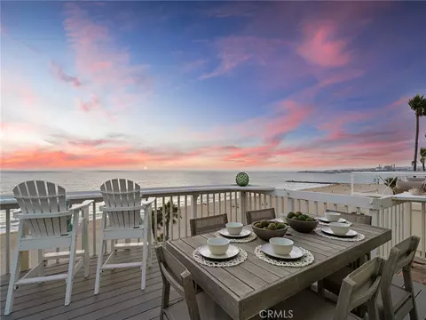 Exterior - 809 Esplanade, Redondo Beach, CA 90277 photo 13 of 14