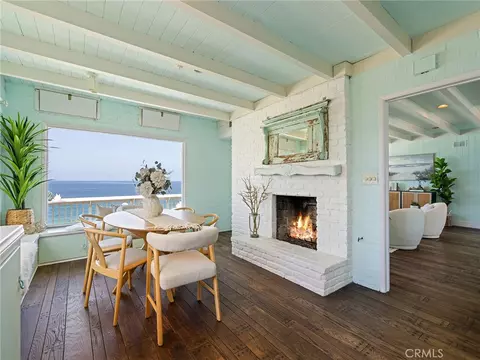 Dining - 809 Esplanade, Redondo Beach, CA 90277 photo 3 of 4
