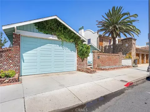 Exterior - 809 Esplanade, Redondo Beach, CA 90277 photo 1 of 14