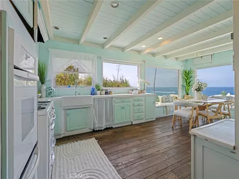 Kitchen - 809 Esplanade, Redondo Beach, CA 90277 photo 4 of 5