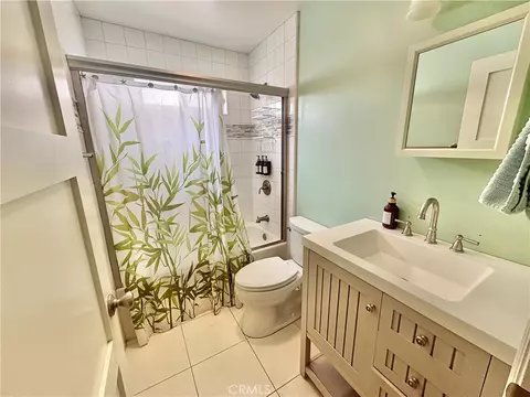 Bath - 359 Sumner, Avalon, CA 90704 photo 2 of 4