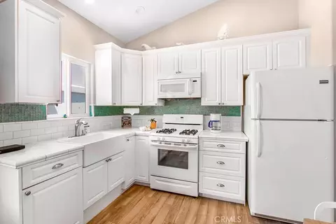 Kitchen - 359 Sumner, Avalon, CA 90704 photo 2 of 2