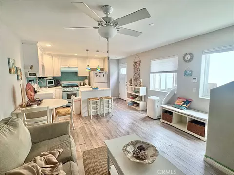 Living - 359 Sumner, Avalon, CA 90704 photo 1 of 4