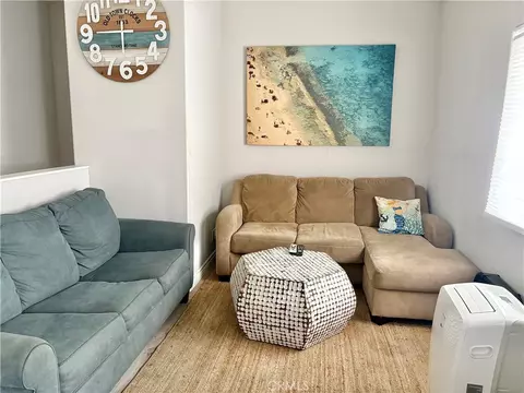 Living - 359 Sumner, Avalon, CA 90704 photo 2 of 4