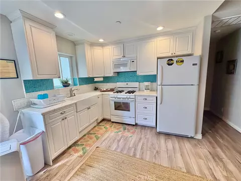 Kitchen - 359 Sumner, Avalon, CA 90704 photo 6 of 6