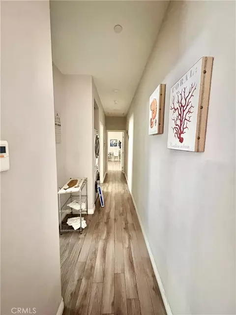Entry Way - 359 Sumner, Avalon, CA 90704 photo 6 of 7